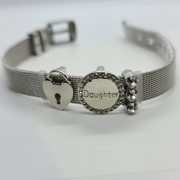 Bracelets - Picture 7 of 8